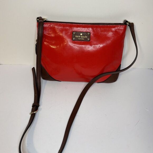 Kate Spade Red Patent Leather Zip Crossbody Bag Purse Adjustable Designer - Picture 2 of 10